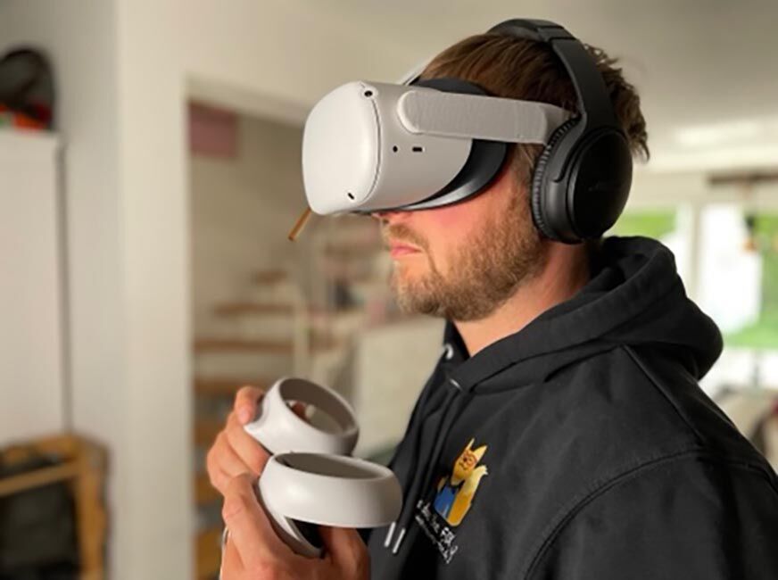 Oculus Quest 2 mit Bose Kopfhörern